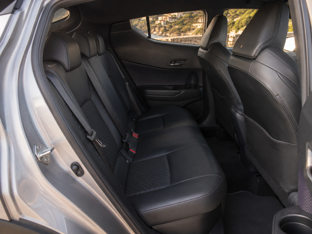 Toyota C-HR 2.0i Automatic