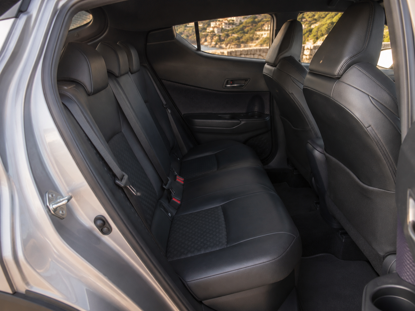 Toyota C-HR 2.0i Automatic