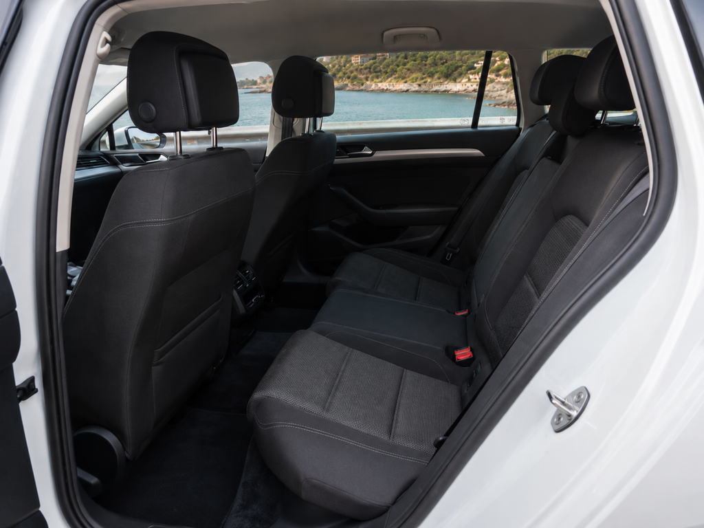 VW Passat 8 2.0 TDI Variant Automatic